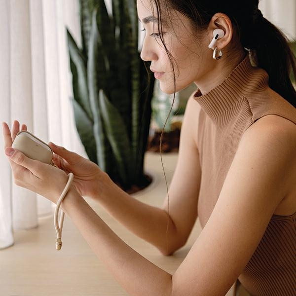 Kryt UNIQ Coehl Haven AirPods Pro (2 gen) sapphire blue