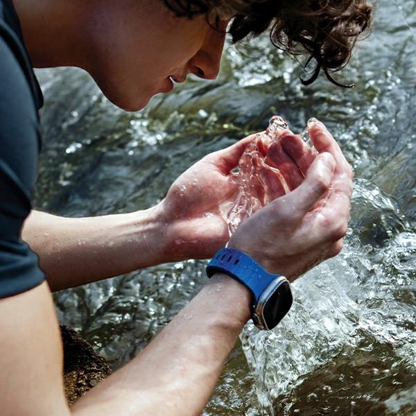 UNIQ Stride Apple Watch Series1/2/3/4/5/6/7/8/9/SE/SE2 38/40/41mm FKM Rubber Strap pale pink