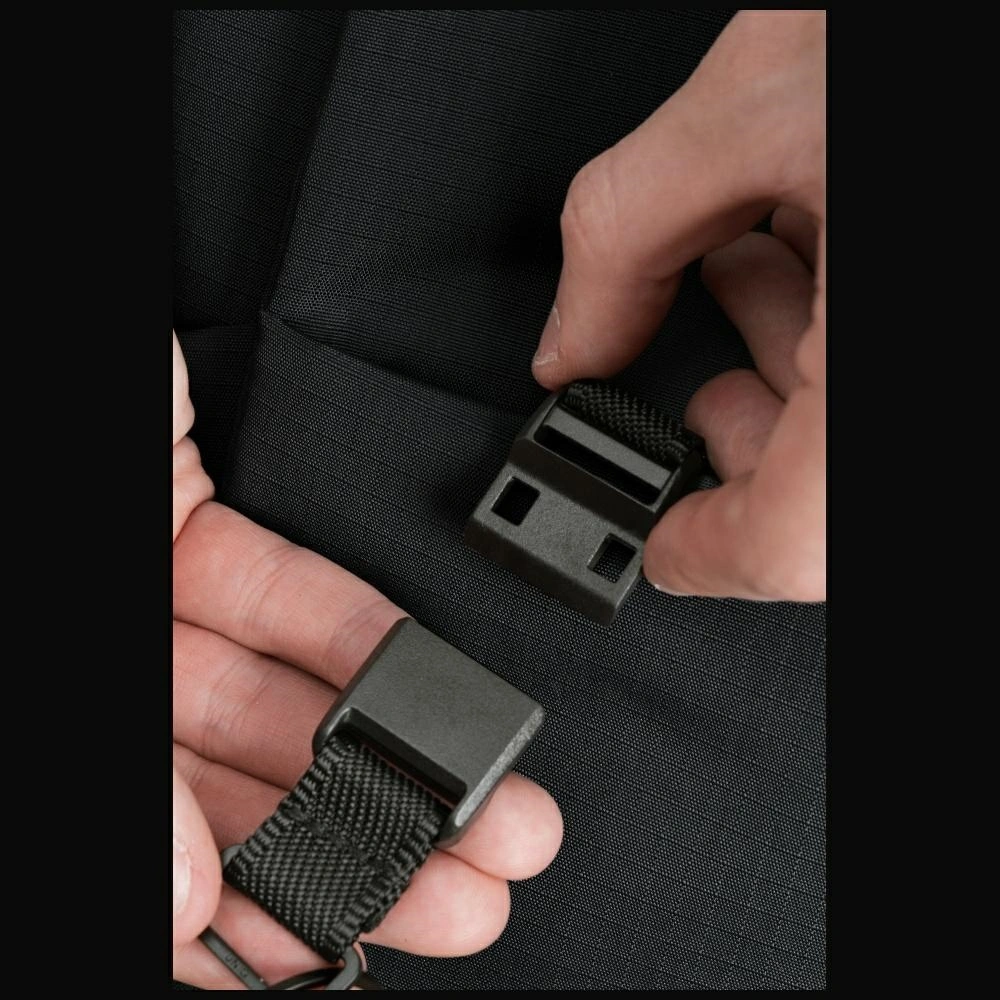 Kryt UNIQ Arden Sling 2L Bag pink