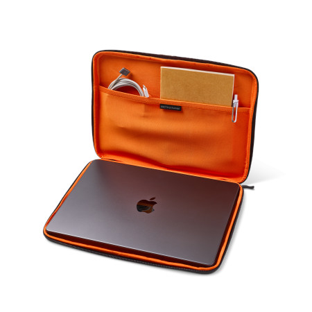 Kryt UAG Urban Armor Gear Civilian Shock Sleeve Apple MacBook 13